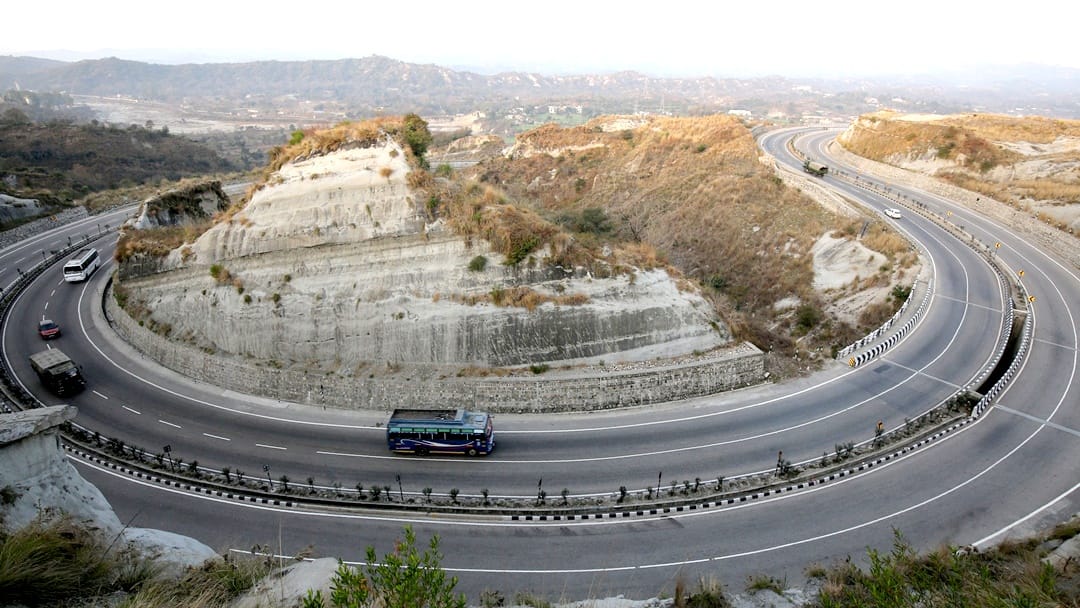 Jammu Kashmir : Travelling on highways become expensive Car and jeep toll increased by Rs 5