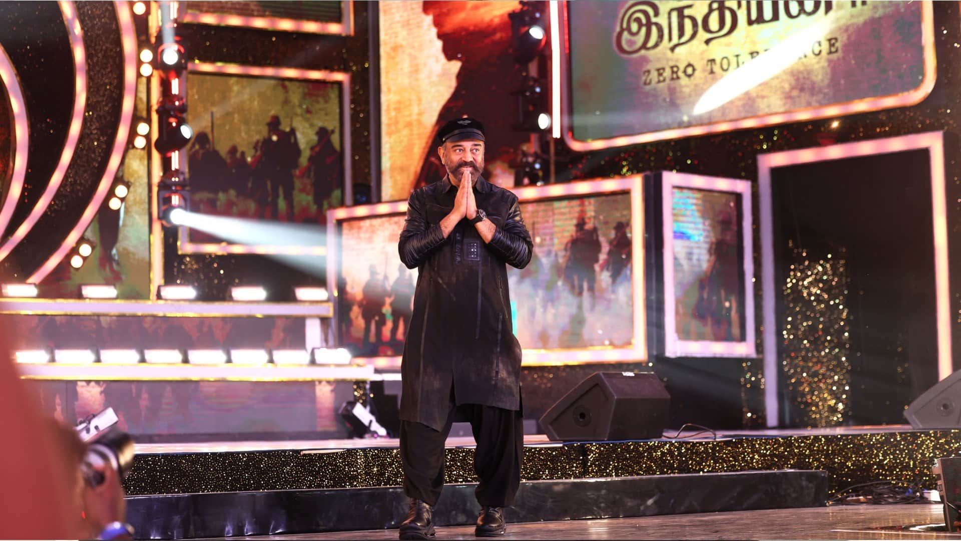 kalki 2898 ad actor Prabhas greets kamal haasan and touched amitabh bachchan feet took blessings bujji