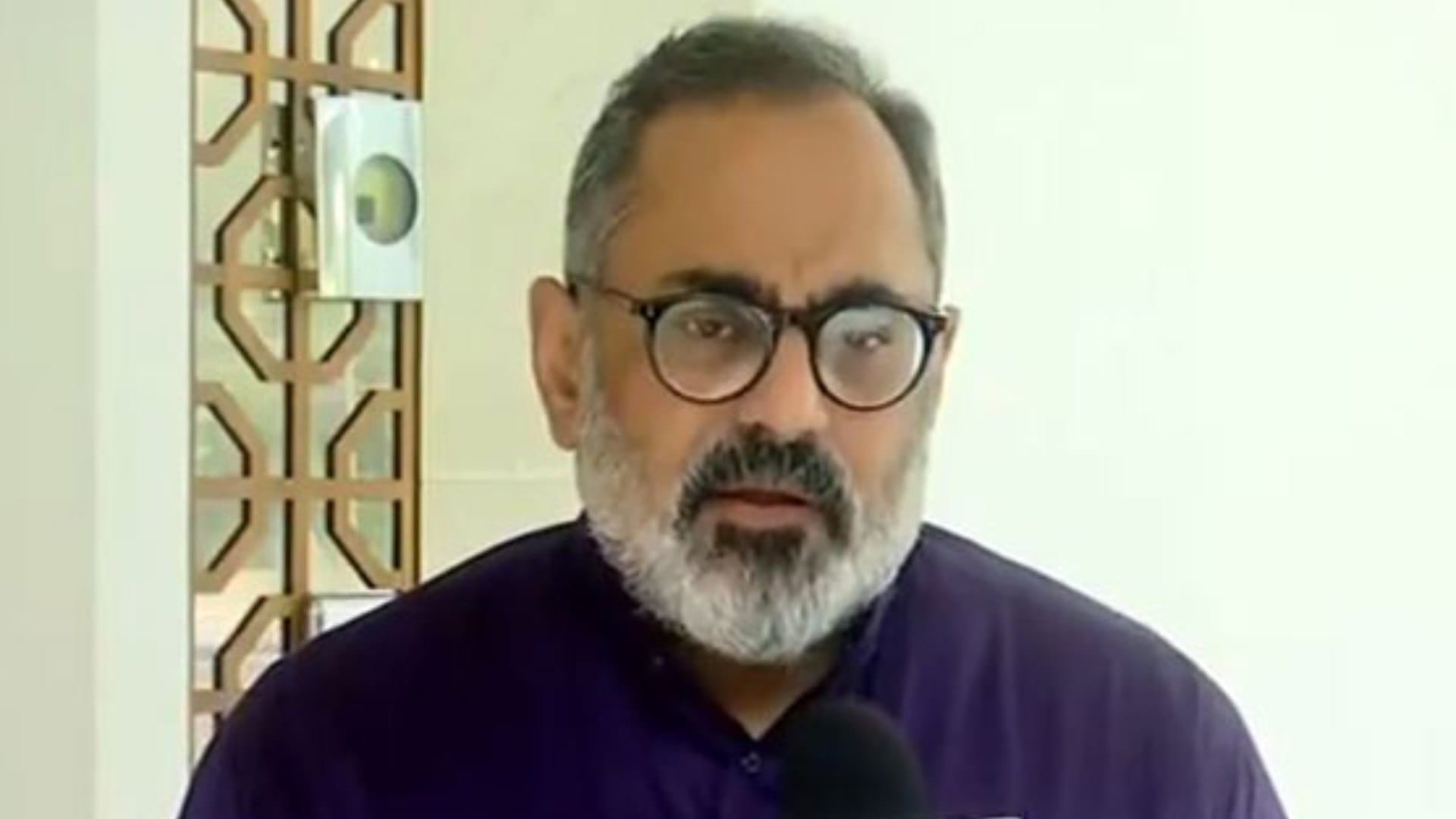 Rahul Gandhi should start a gym Tharoor an English institute says Rajeev Chandrasekhar