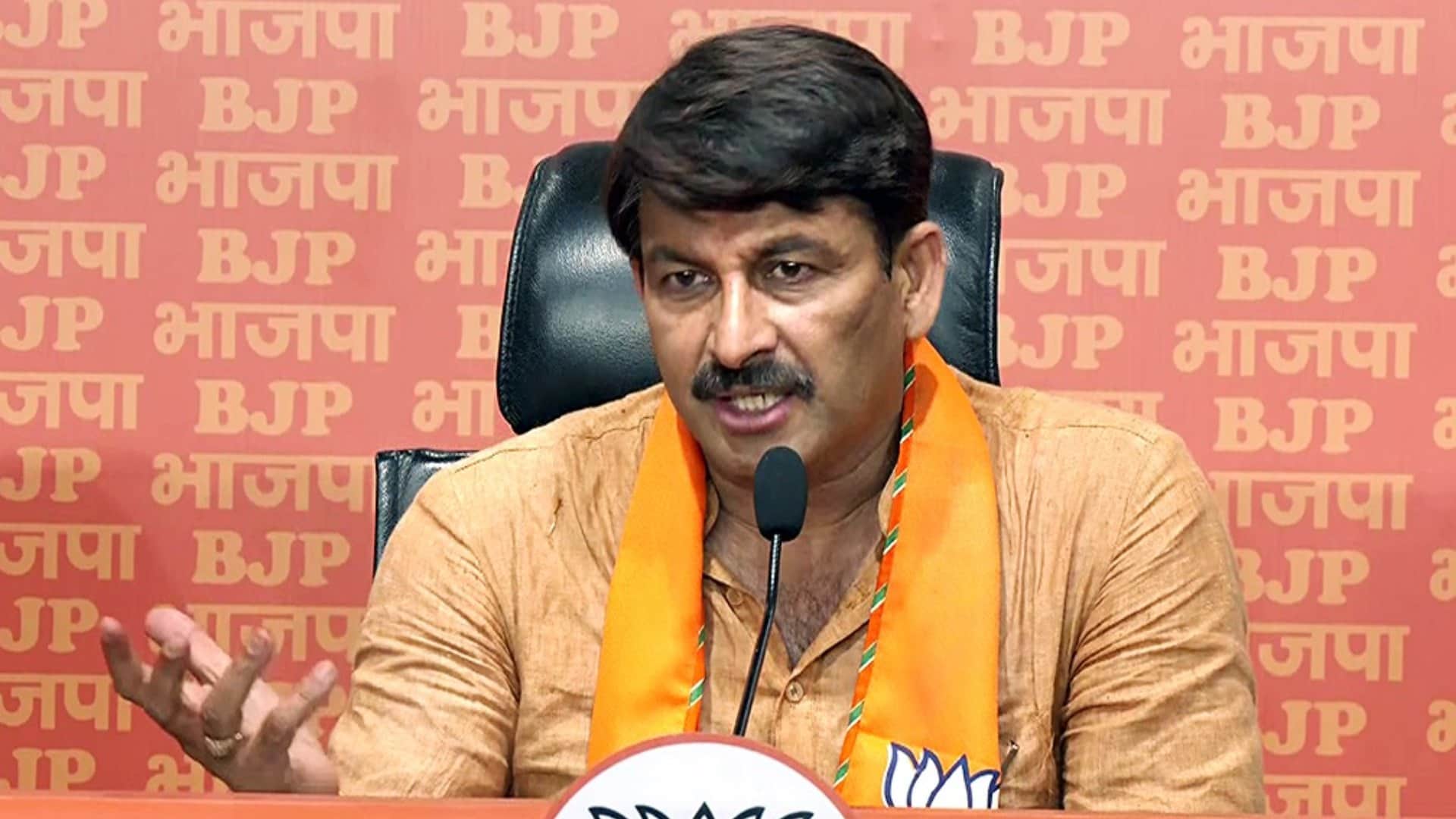 Sharda Sinha passed away actor and politician Manoj Tiwari reached AIIMS hospital to pay last respects to her
