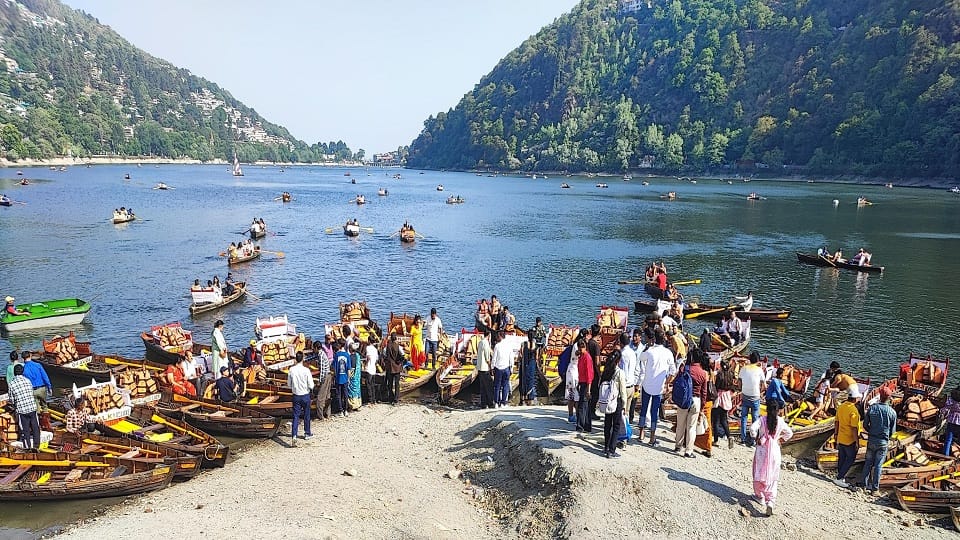 tourists will be able to book hotel rooms from the website in nainital