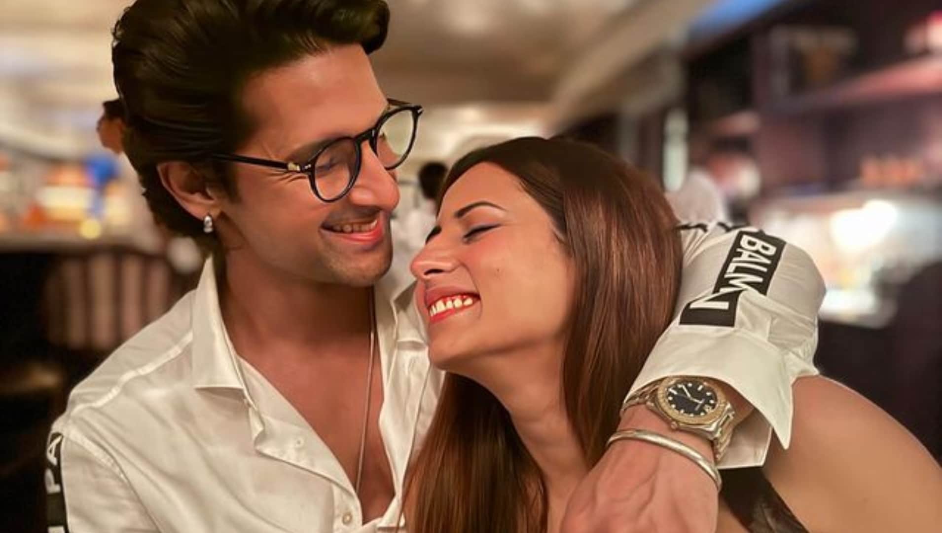 Riteish deshmukh Genelia Shah rukh Khan Gauri Ravi Dubey Sargun most loved couple of entertainment industry