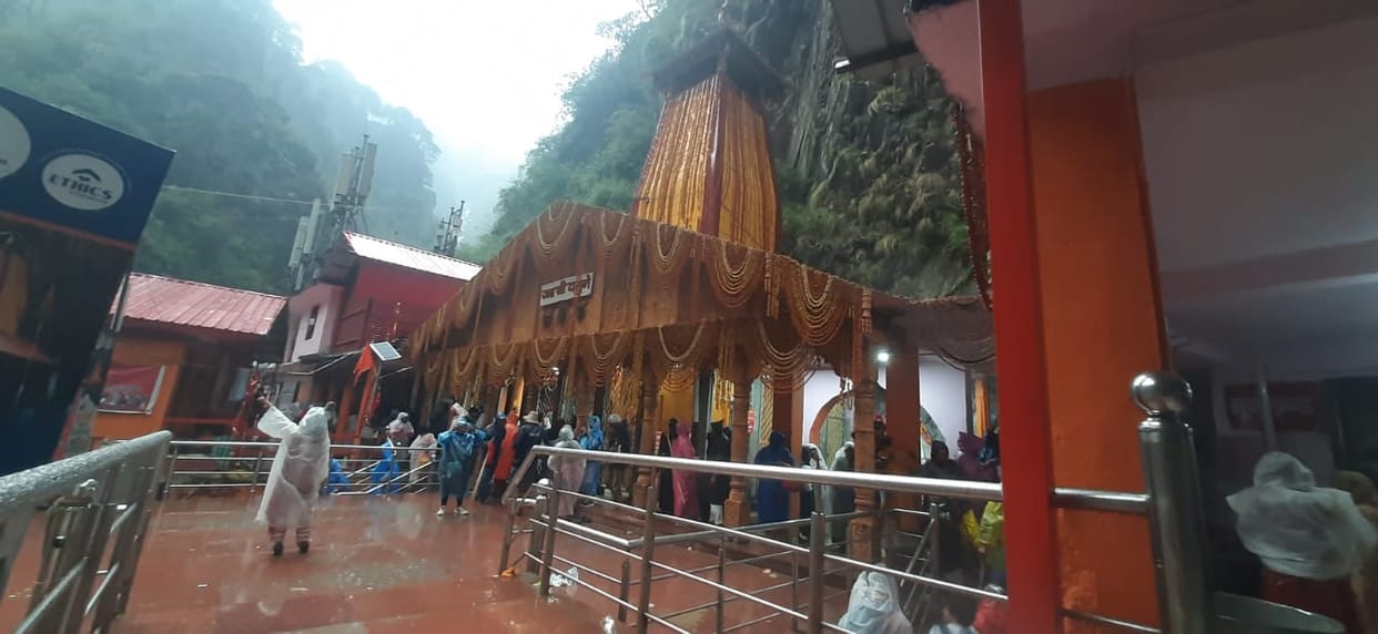 Uttarakhand Weather changed in mountains afternoon rainfall starts with storm