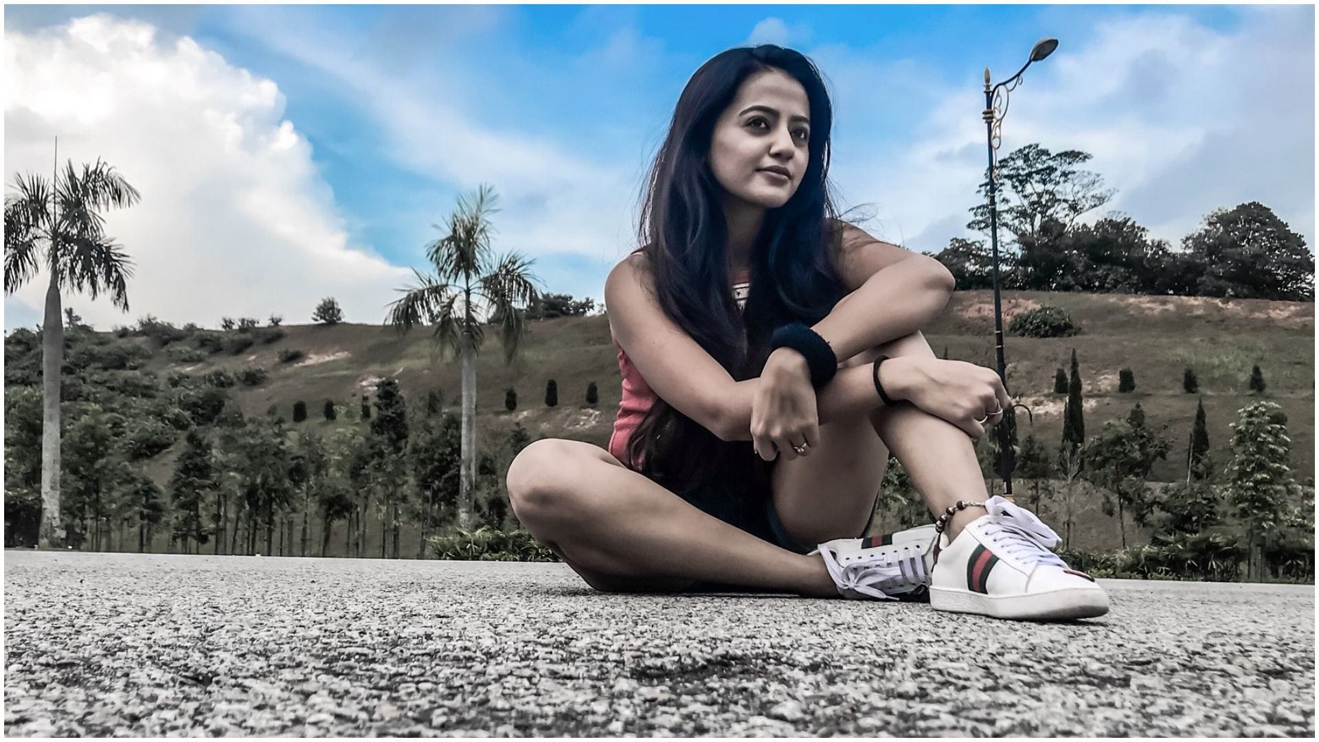 Famous tv actor Helly Shah to make her debut on OTT with Gullak season 4 Gulaal Sufiyana Pyaar Mera Swarngini