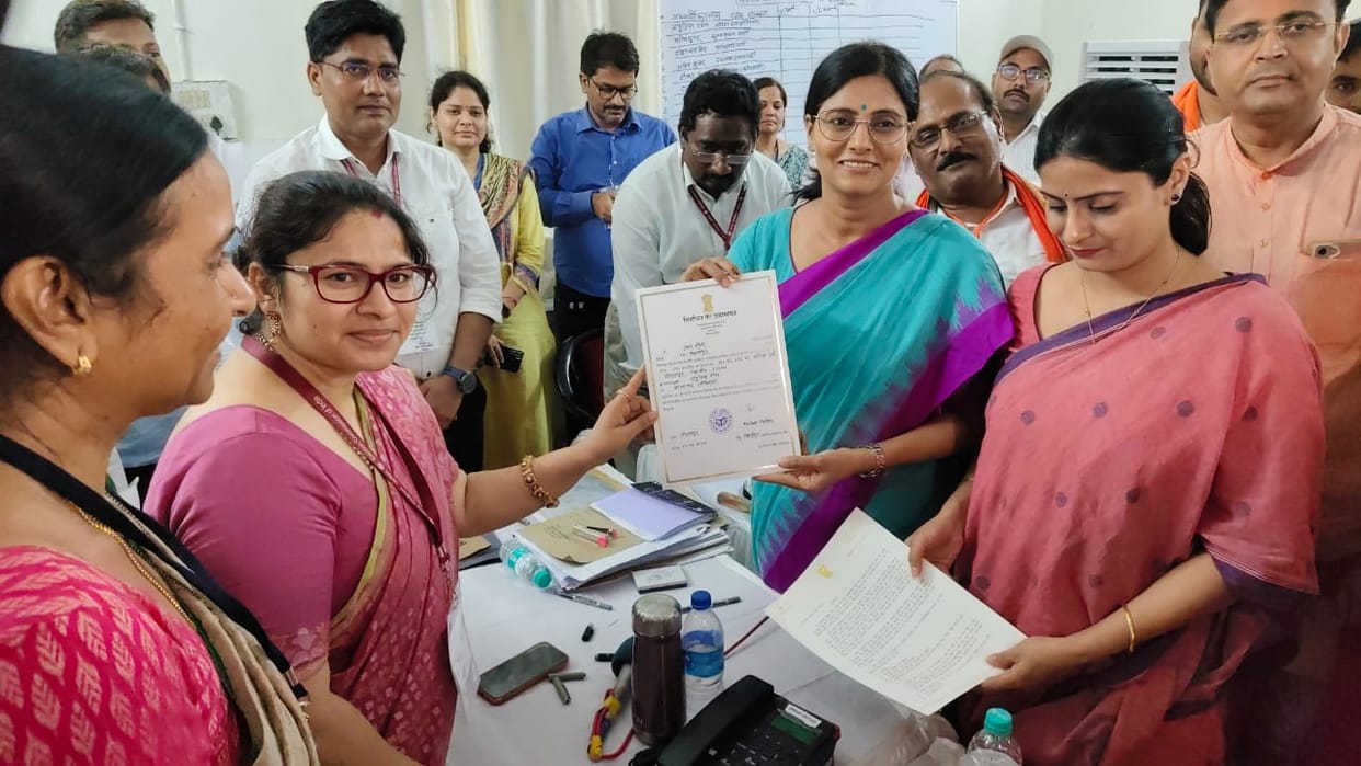 Mirzapur Lok Sabha Result Anupriya patel gets Mirzapur throne becomes MP for the third time