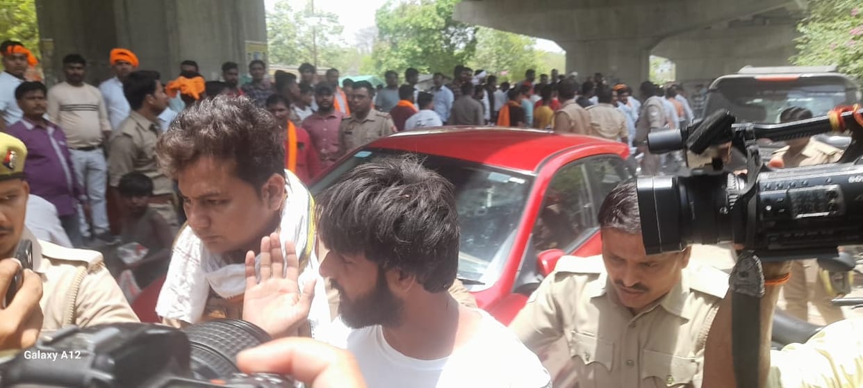Clash between SP and BJP activists in Lucknow.