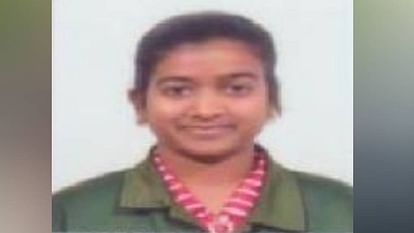 Mansi Mishra achieved success in NEET MBBS entrance exam in Agra