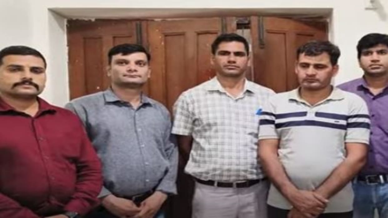 Udaipur News: Constable arrested for taking bribe of Rs 10,000, had asked for bribe to release seized vehicle