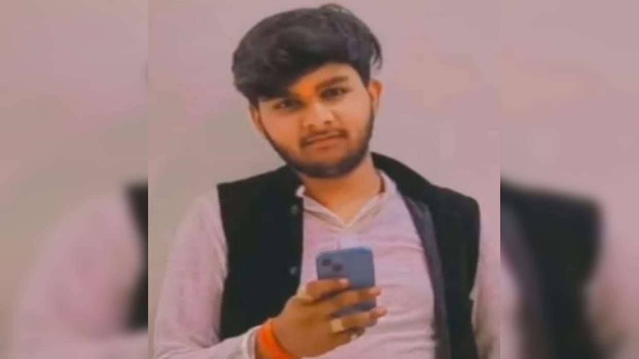 Youth dies due to electric shock, mother injured, father died last year