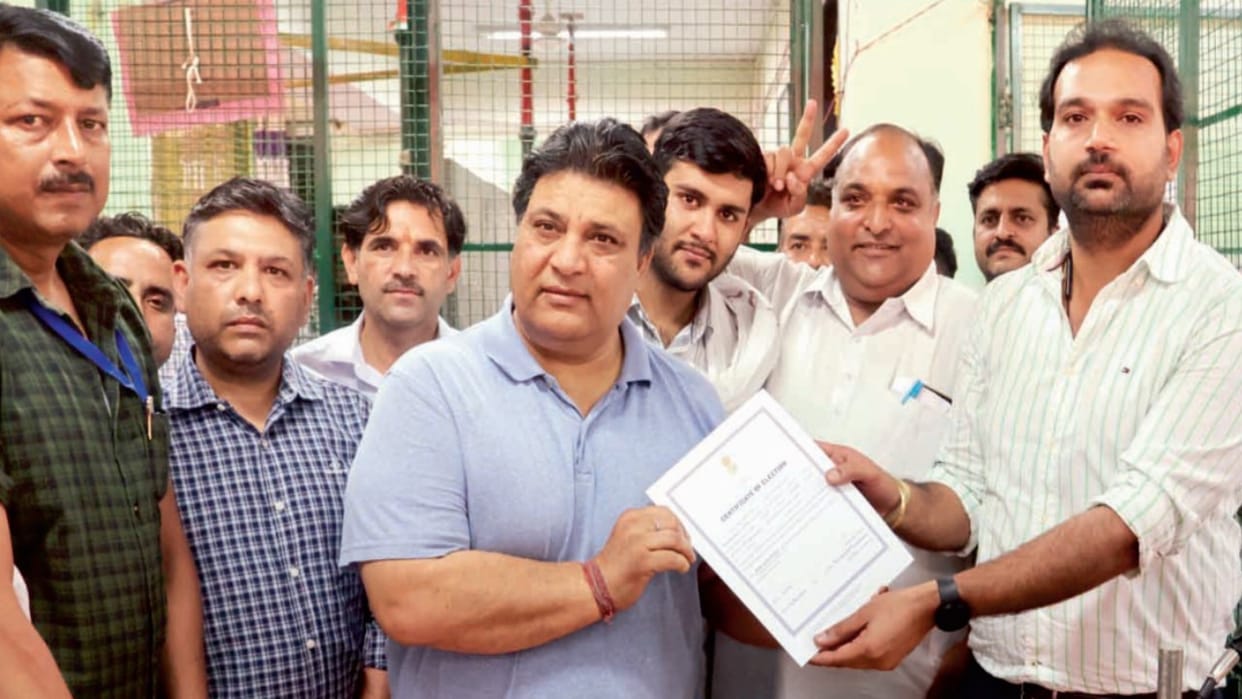 hp assembly by election result, Gagret Assembly Seat: Tradition of defection rejected, Kalia scores a four