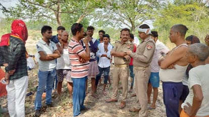 Three children who went to take bath drowned in Sai river, two died, search for one child missing continues.