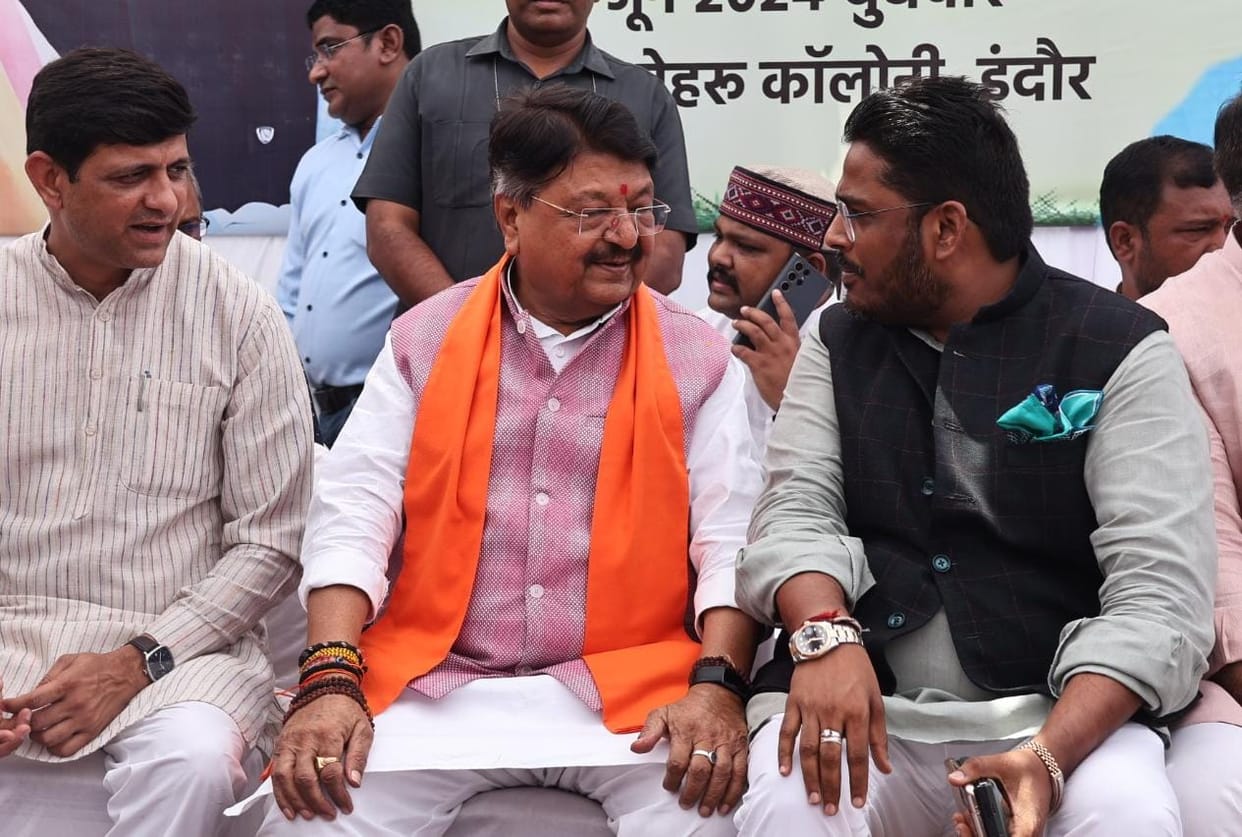 Indore: Minister Vijayvargiya said- The credit for Lalwani's biggest victory goes to Aksham Bam.