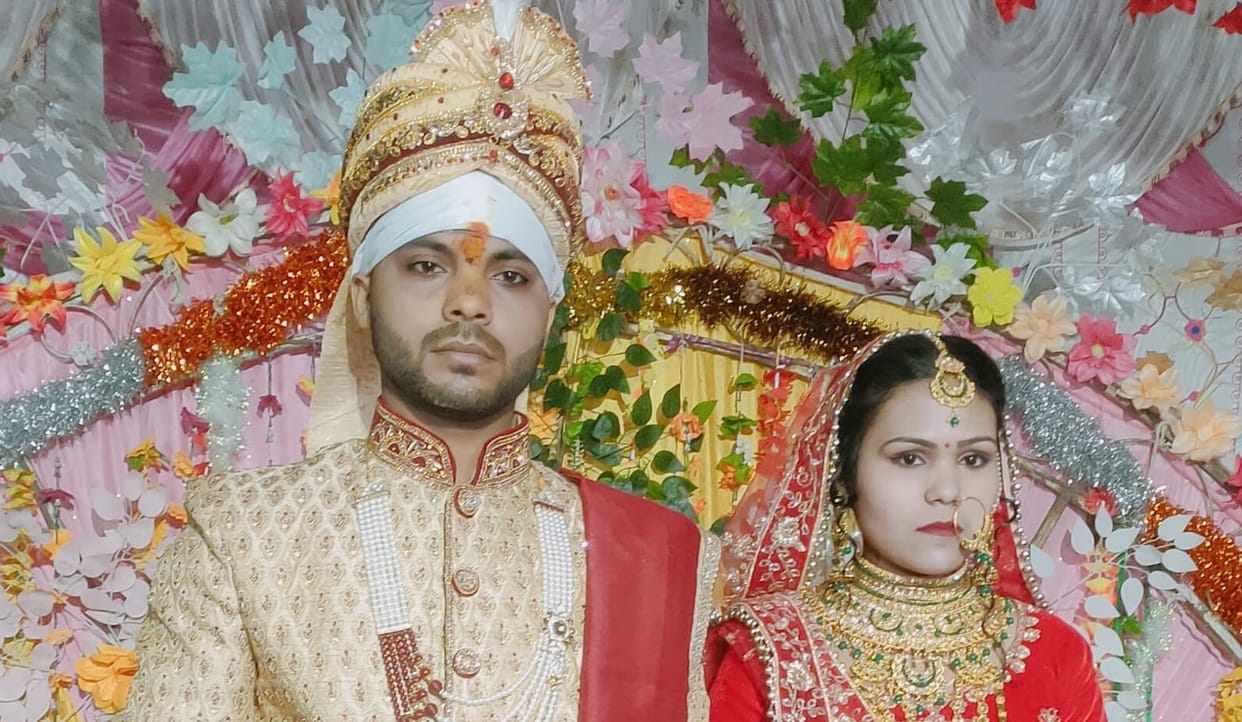 Couple consumed poison due to domestic discord, wife died and husband is in critical condition