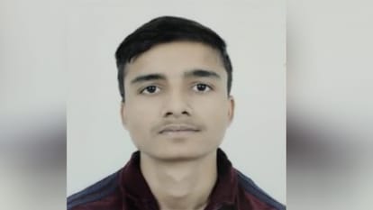 Son of an Ayurvedic Pharmacist Ayush will become a doctor, passed NEET exam without coaching