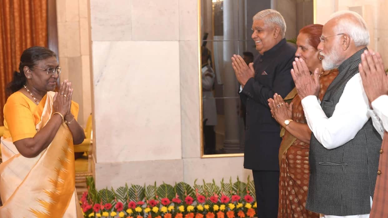 PM Modi and Cabinet Ministers at Rashtrapati Bhavan know all updates in hindi