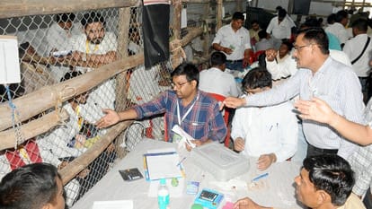 Ziaur Rahman Barq took over grandfather legacy Sambhal, moved from Lucknow to Delhi in two years