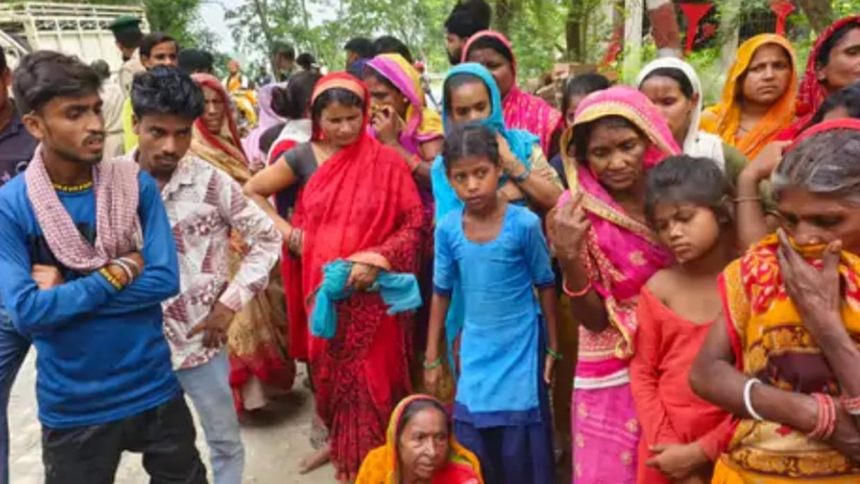 Bihar news: husband going to buy a gift for his wife on their wedding anniversary died in an accident