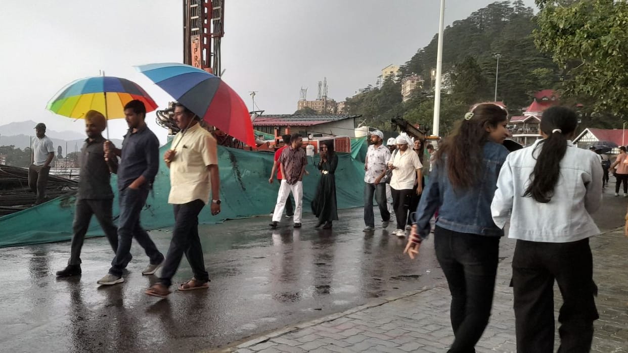 Himachal Weather Snowfall on the peaks rain in many areas including Shimla