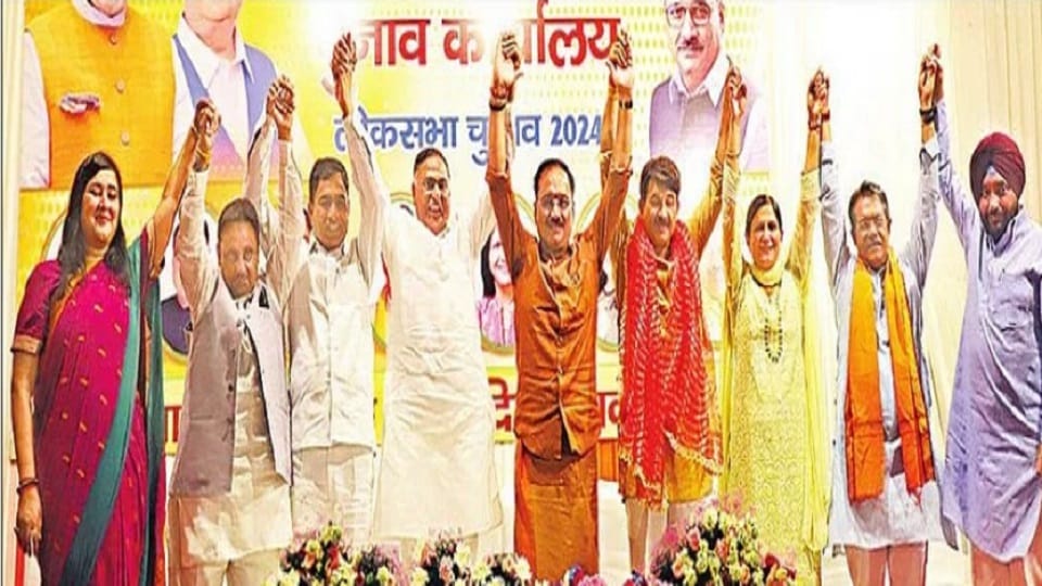 Followers of newly elected MPs of Delhi increased