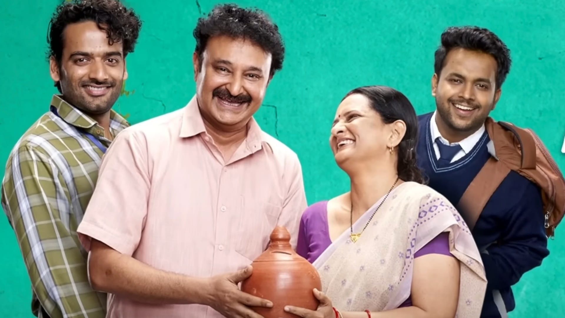 Bollywood Atul Kulkarni shares yaadon ki gullak memory his wife plays Mrs Shanti Mishra in the web series