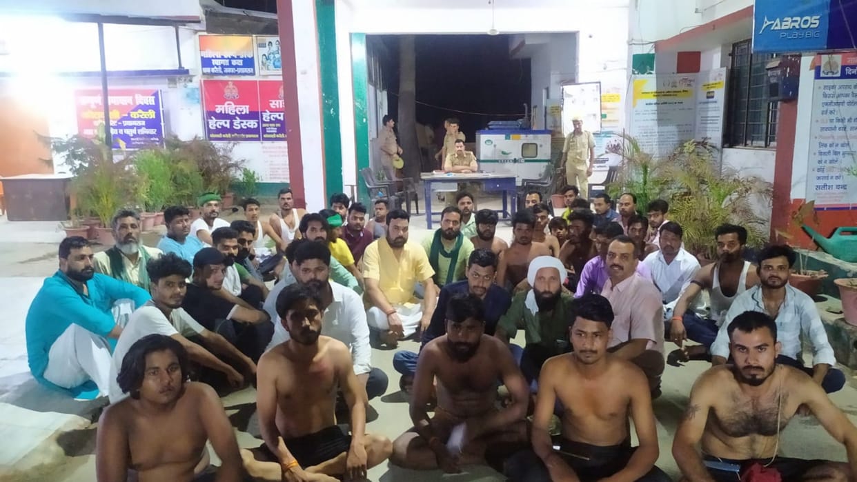 Police slapped during checking, BKU workers surrounded the police station