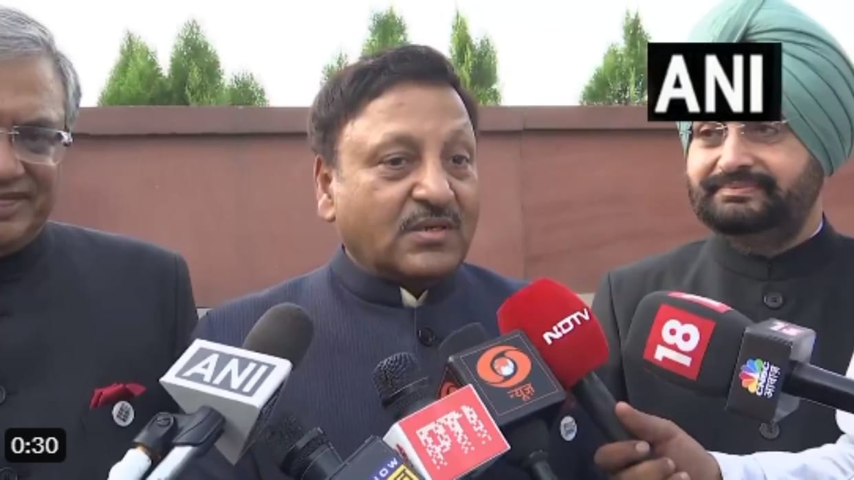 ECI: Election Commission issued notification of end of code of conduct, CEC gave this statement regarding EVM