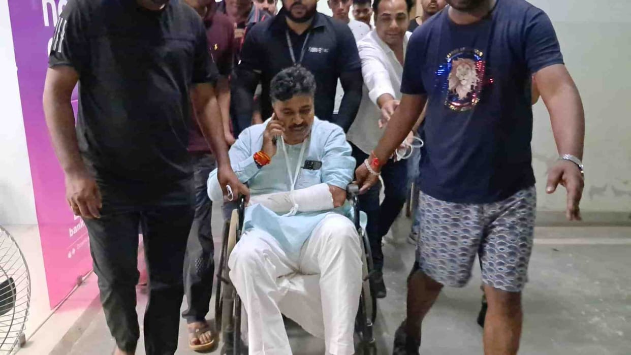 Dausa News: Leader of Opposition Tikaram Julie's car collided with a Nilgai on Delhi-Mumbai Expressway