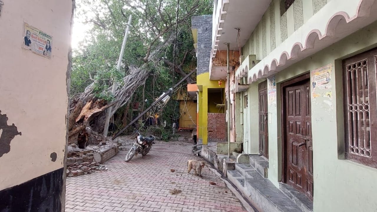 Two people died due to storm and rain power supply disrupted in Badaun