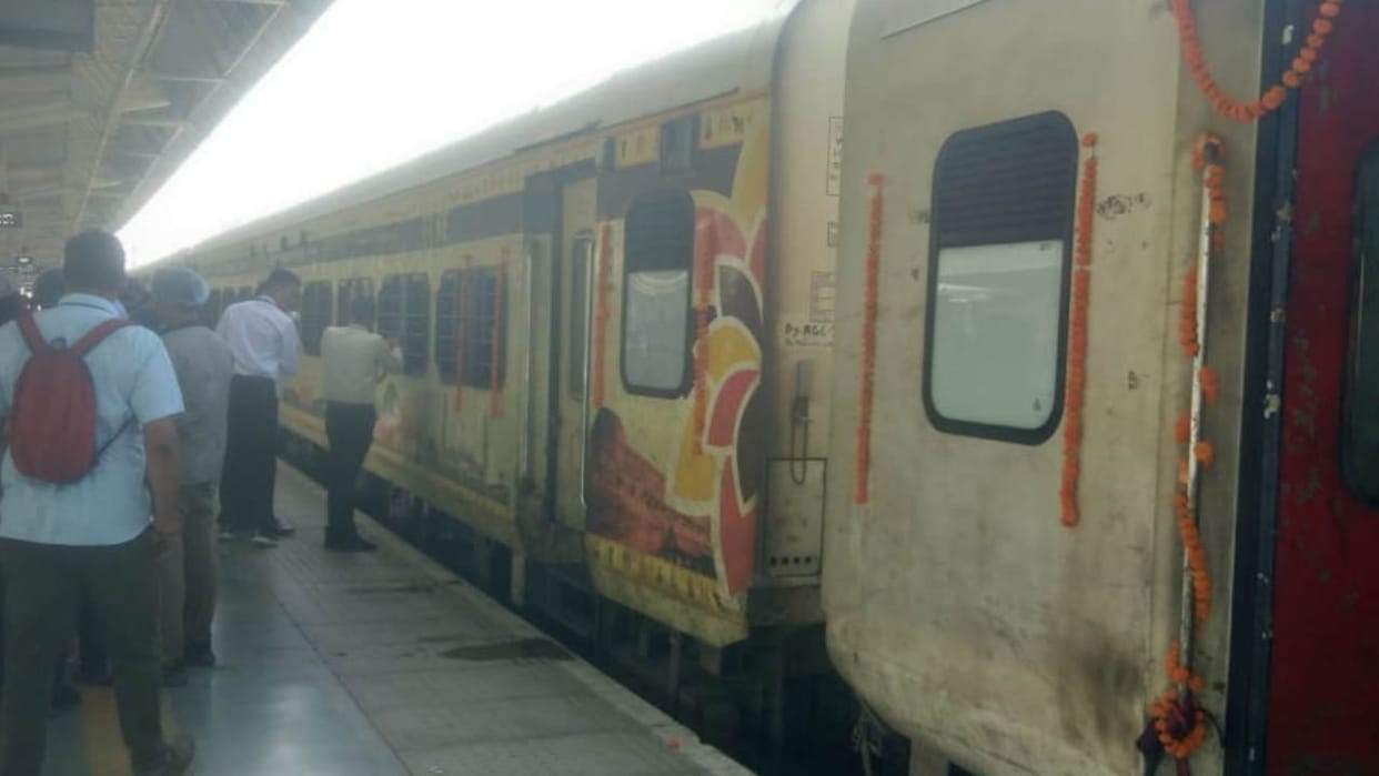 The journey will take place from April 27 to May 8, with 751 berths on the train.