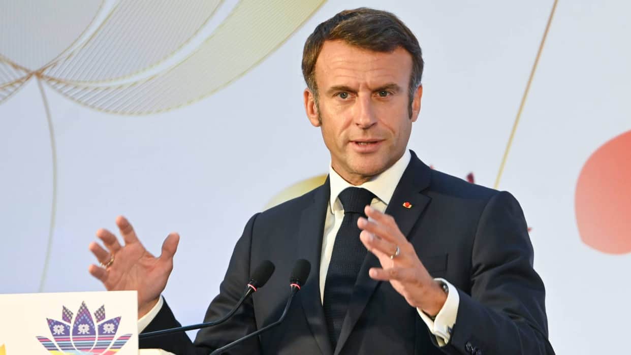Macron arrives in Syria as first major western leader to visit war-torn country under new leadership