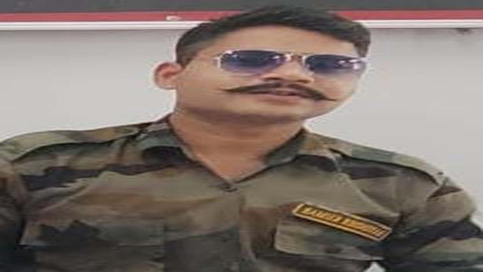 Army jawan dies, last rites performed with honour
