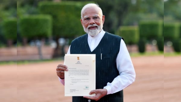 Narendra Modi President Murmu Meeting NDA Govt formation Invite Swearing in on 9th June Updates News in Hindi