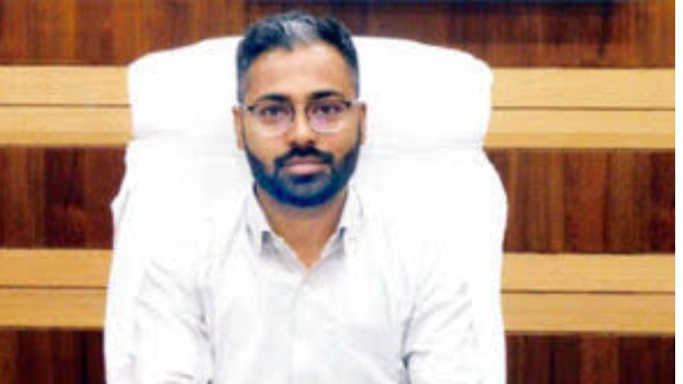 Nilesh Kumar Kshir Sagar was made collector of Kanker
