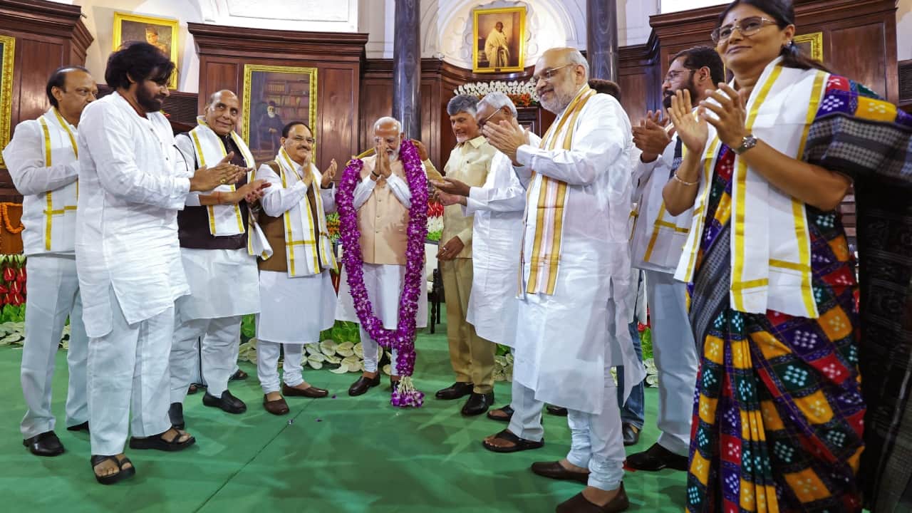 NDA Meeting in Photos Nitish and PM Modi Meets today Ramnath Kovind and Murli Manohar joshi