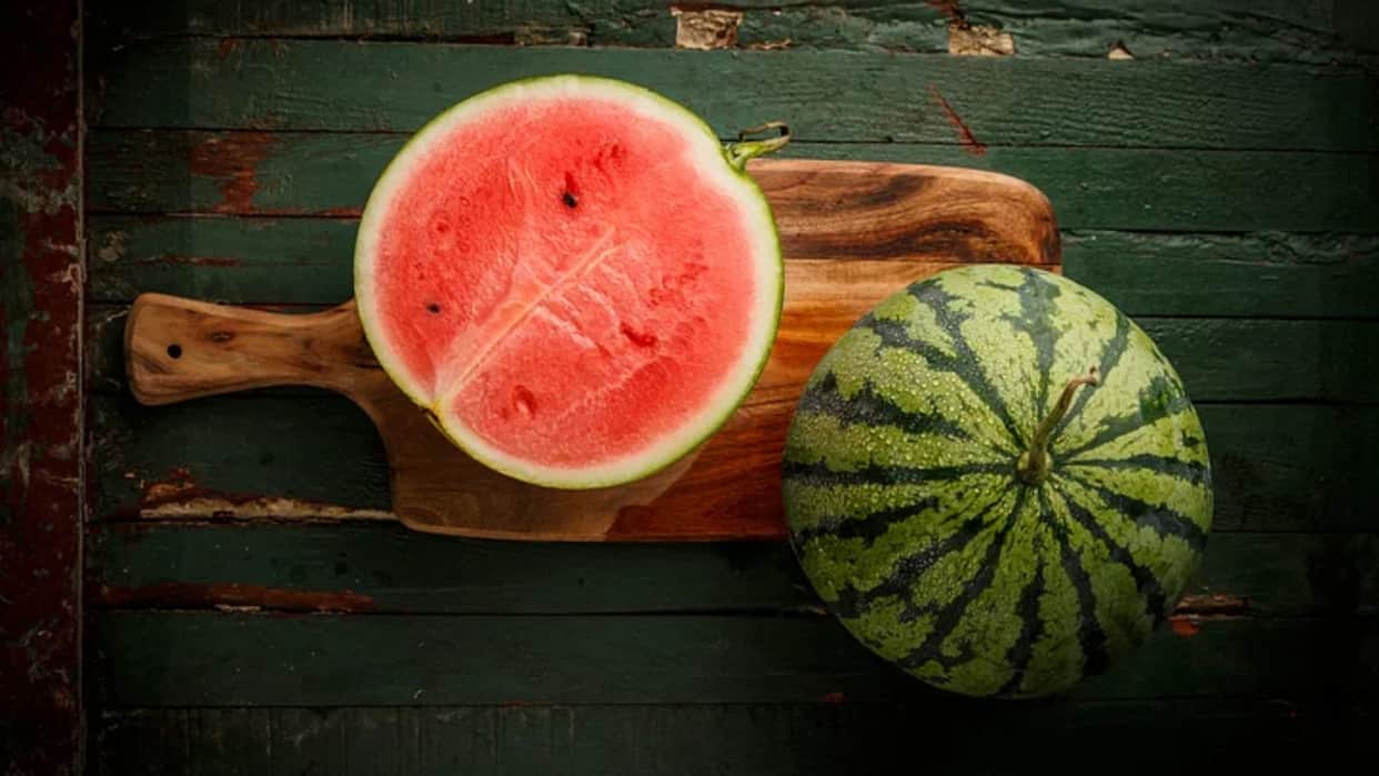 Summer Skin Care with the help of watermelon in hindi