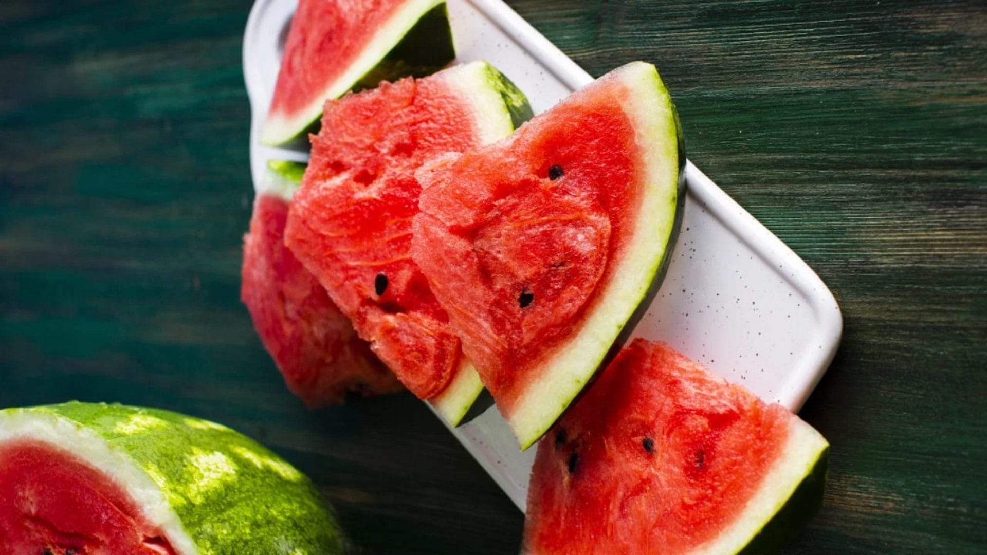 watermelon death cases food poisoning kya tarbuj khane se maut ho sakti hai know details in hindi