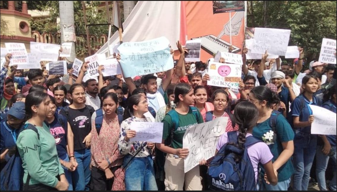 Varanasi News: BHU Students Protested Over NEET UG Exam Result 2024 Controversy