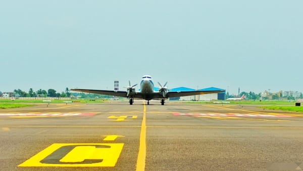 Douglas DC-3 aircraft Modern version reach Kolkata from Delhi for refueling