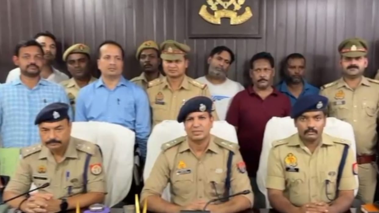 Three miscreants arrested in varanasi Four vehicles and equipment recovered