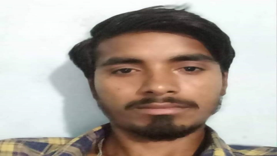 Miscreants riding Apache robbed a young man