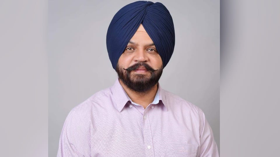Akali Dal punarsurjit Manpreet Ayali Resigns from All Posts