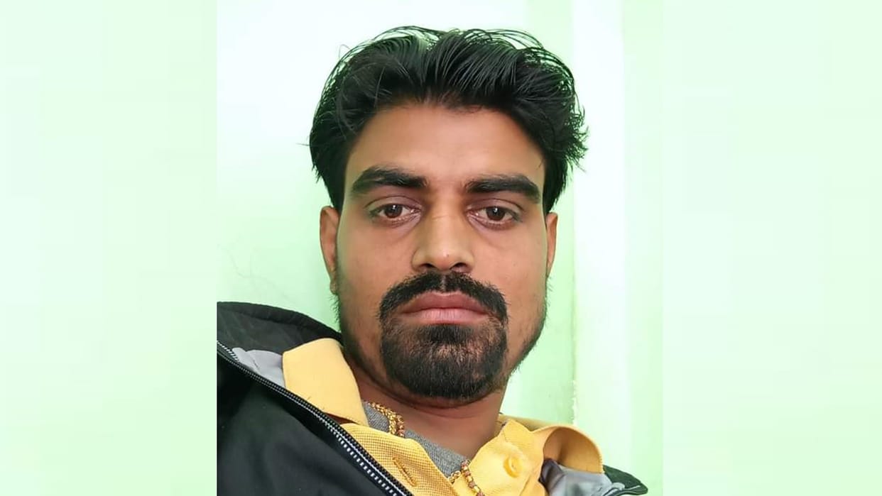 Shravasti: A man thrown from a roof and murdered.