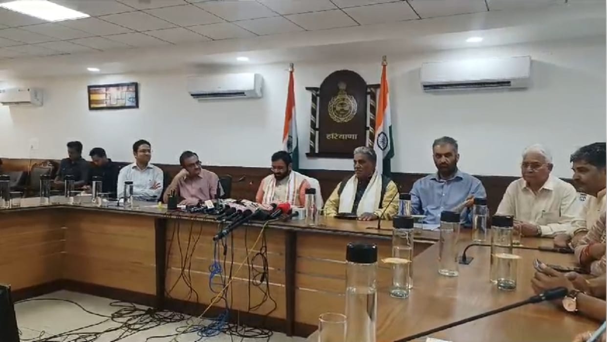 Haryana CM big announcement, Poor families will get 100-100 yard plots, 20 thousand beneficiaries will benefit