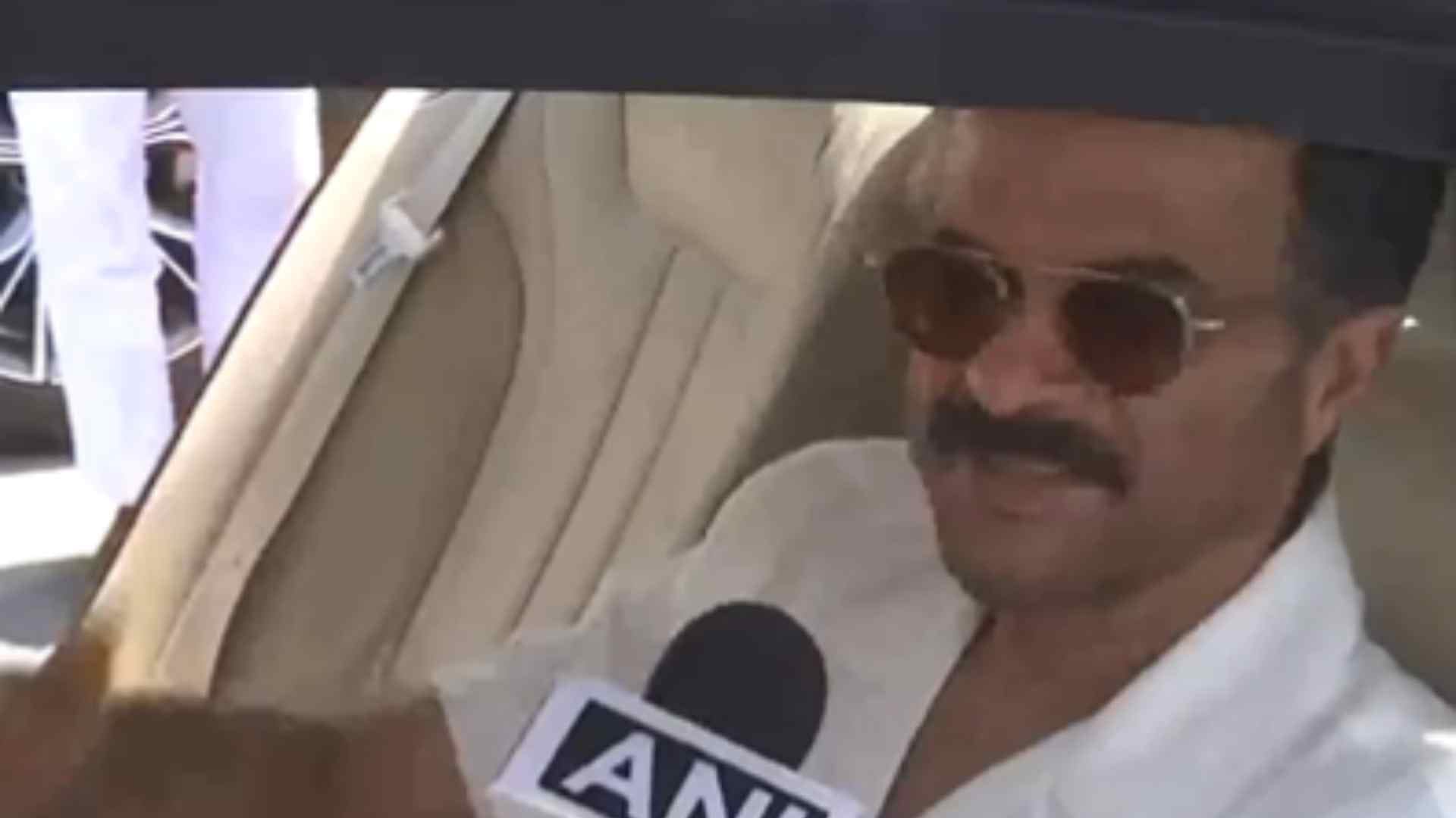 Kangana Ranaut Rajinikanth SRK Akshay Kumar Vikrant massey at PM Modi Swearing in ceremony