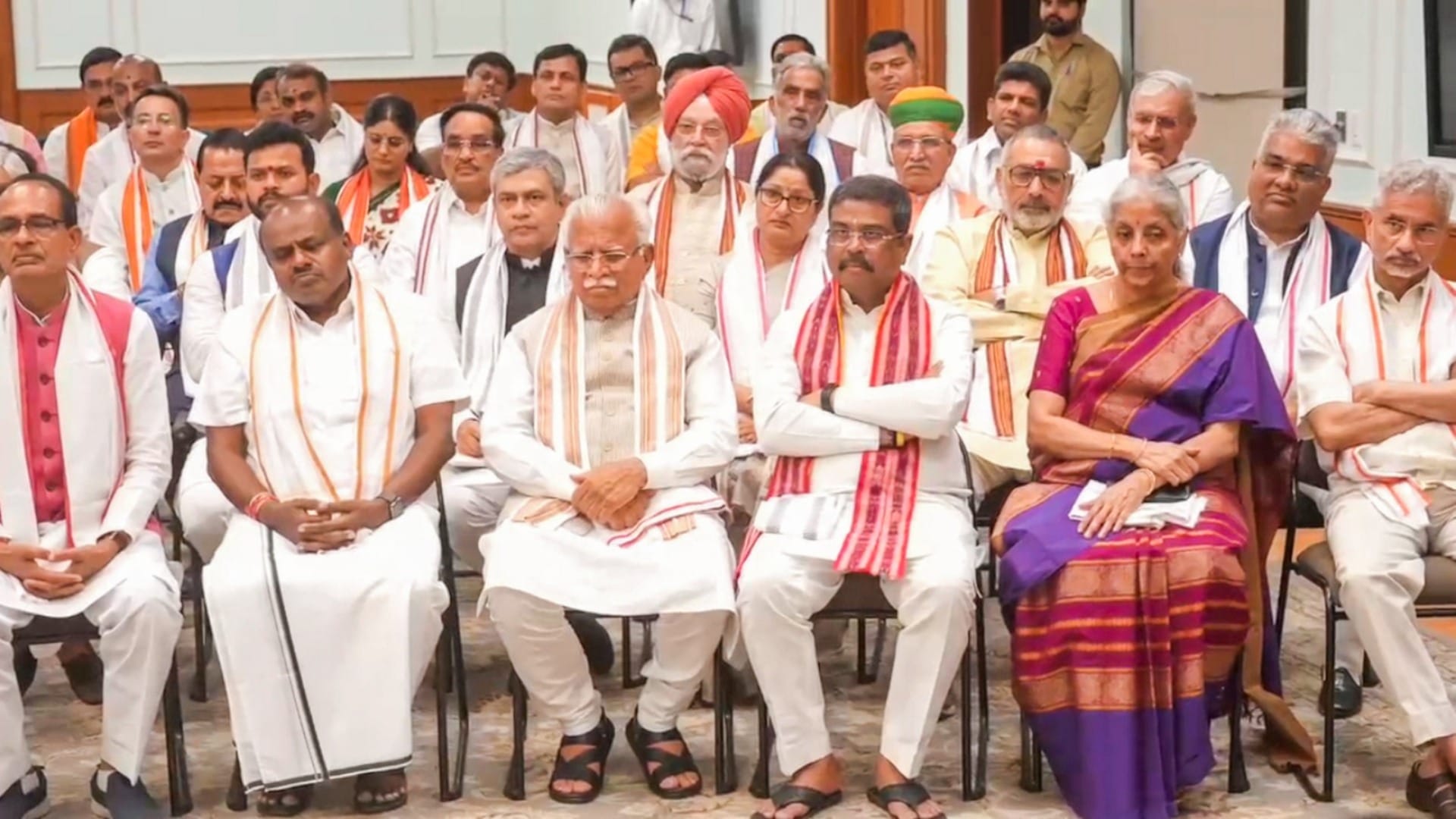 See which leaders PM Modi met, there is talk of their becoming ministers