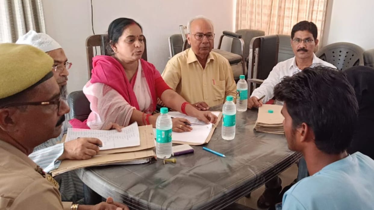 Engineer left his wife after love marriage case in parivar paramarsh now FIR