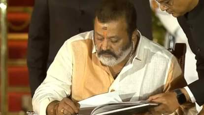 Suresh Gopi became 1st MP from kerala Thrissur know about profile actor to be cabinet minister in modi govt
