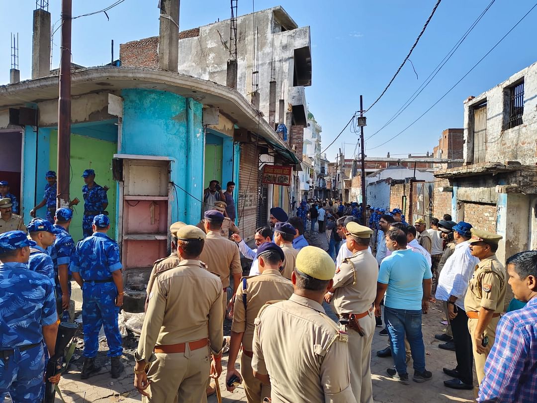 Lucknow: Houses to be demolished in Akbarpur, migration started after administration action, tension in the ar