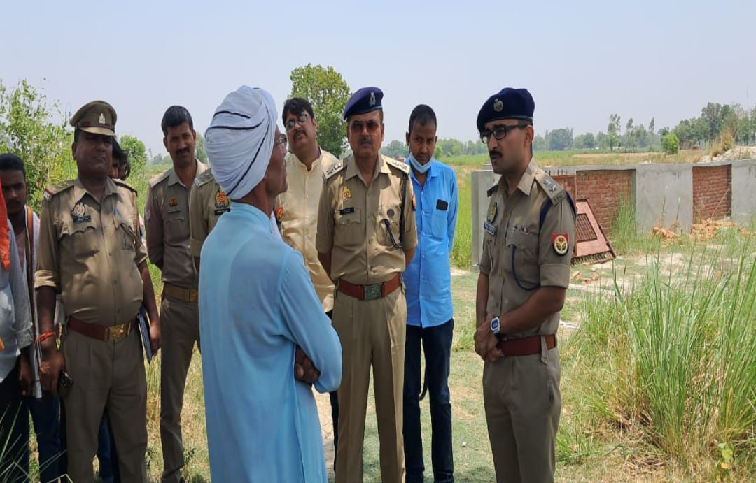 Police have recovered the body of a youth from a field in Basti area