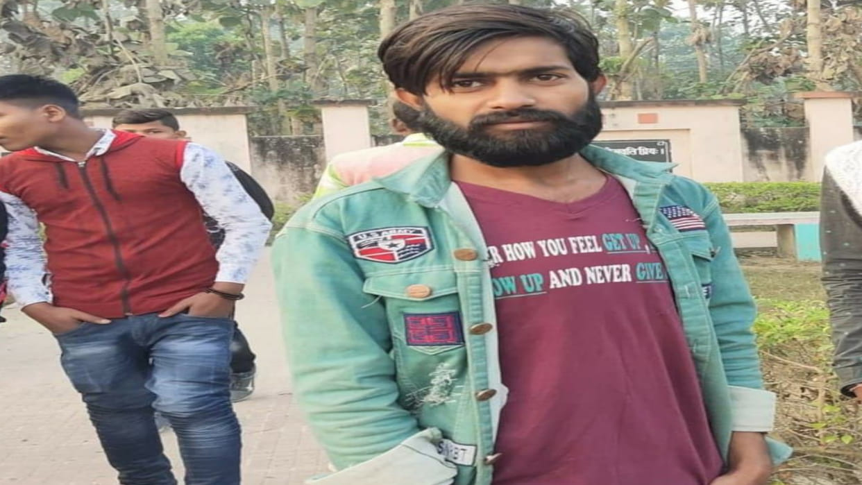Unknown assailants entered a house in Kushinagar and shot and killed a young man